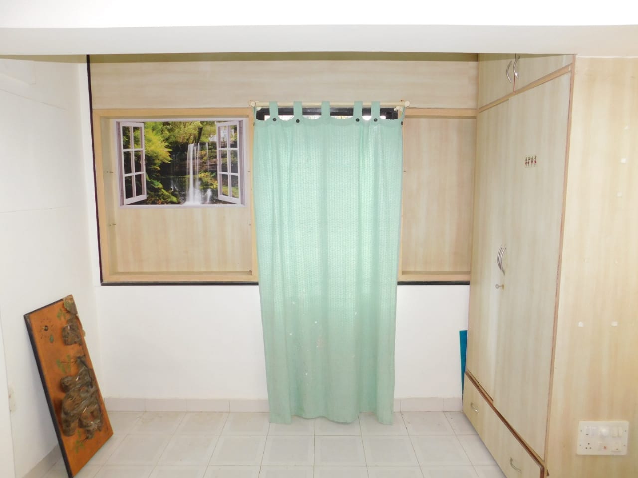 2 BHK Semi Furnished in Starsway Society , Juhu